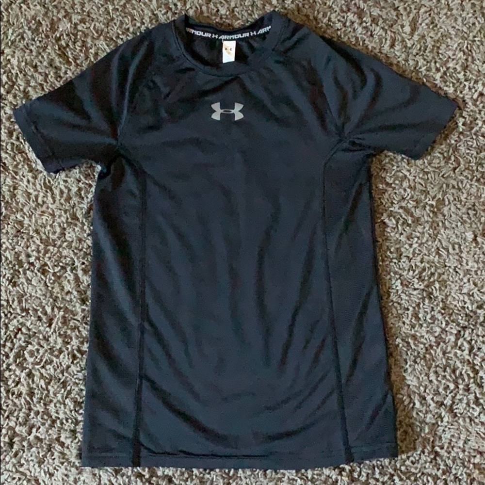 Under Armour black boys rash guard size medium